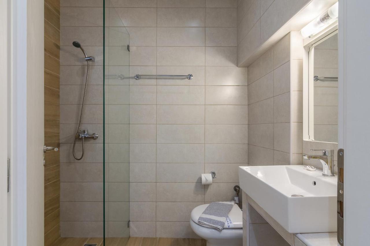 Classic One Bedroom Apartment B Афины Экстерьер фото