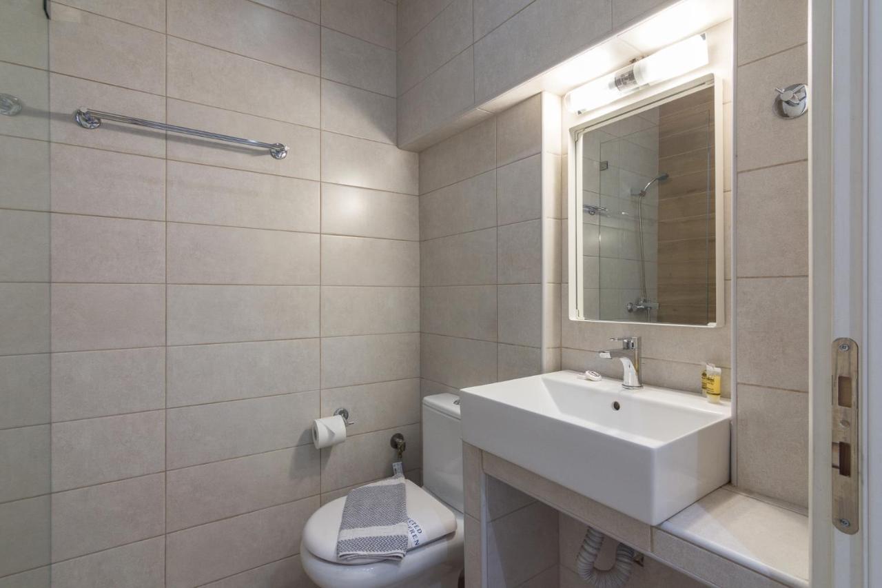 Classic One Bedroom Apartment B Афины Экстерьер фото