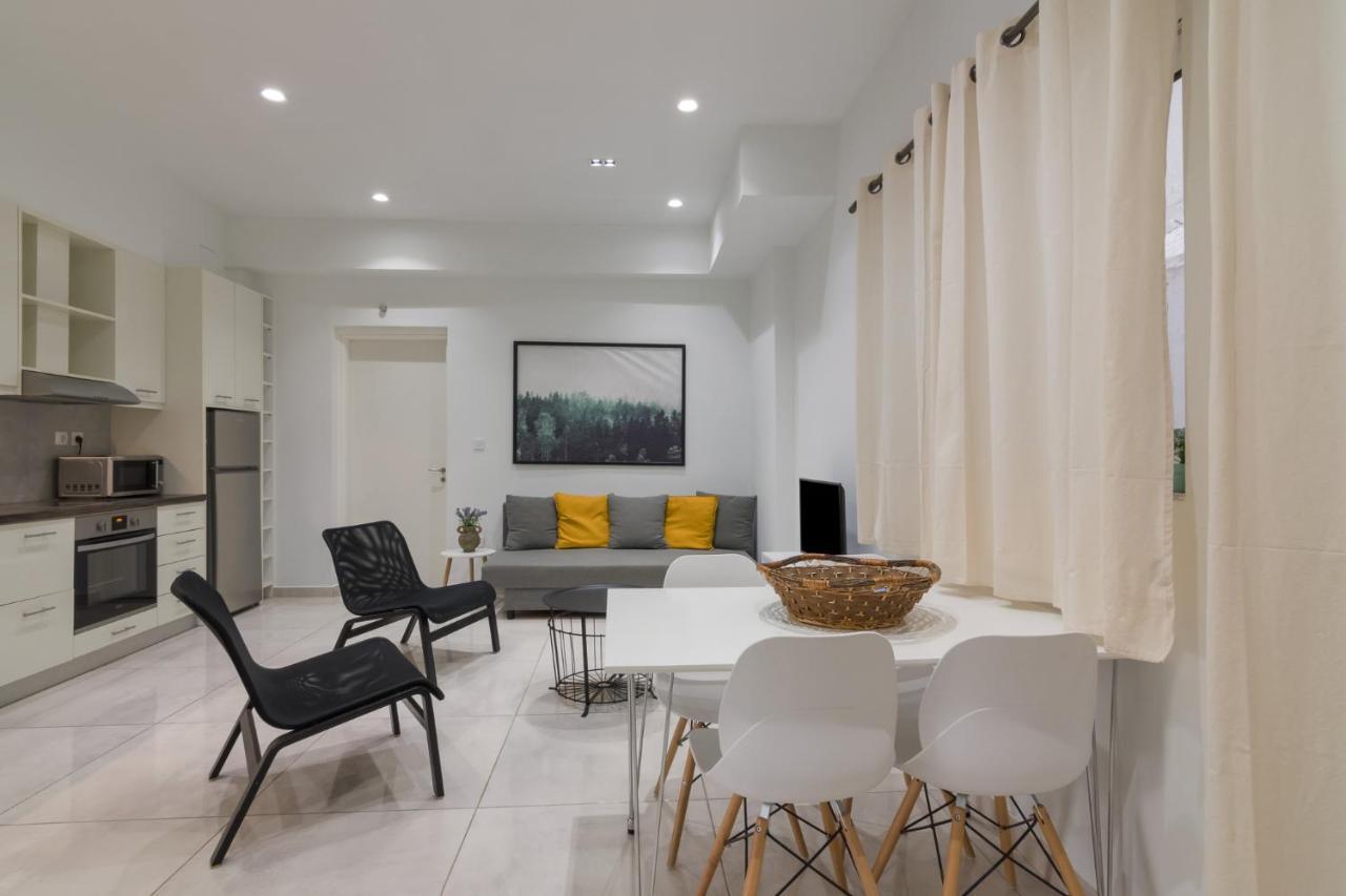 Classic One Bedroom Apartment B Афины Экстерьер фото