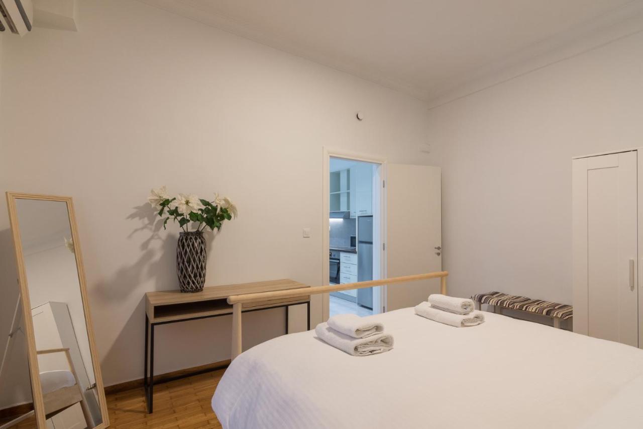 Classic One Bedroom Apartment B Афины Экстерьер фото